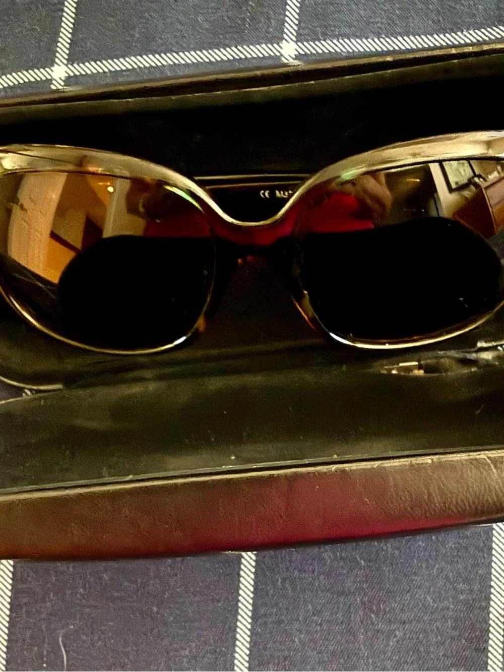 Kirkland Signature Brown Gradient Oversized Women’s Sunglasses